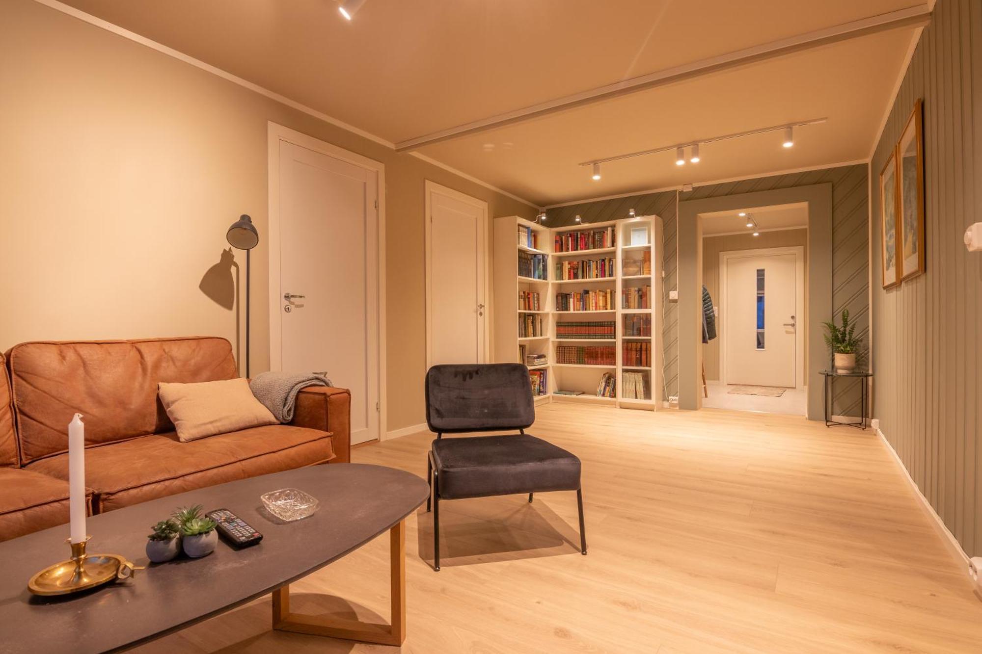 Cozy And Spacious Apartment In City Centre Tromso Ngoại thất bức ảnh