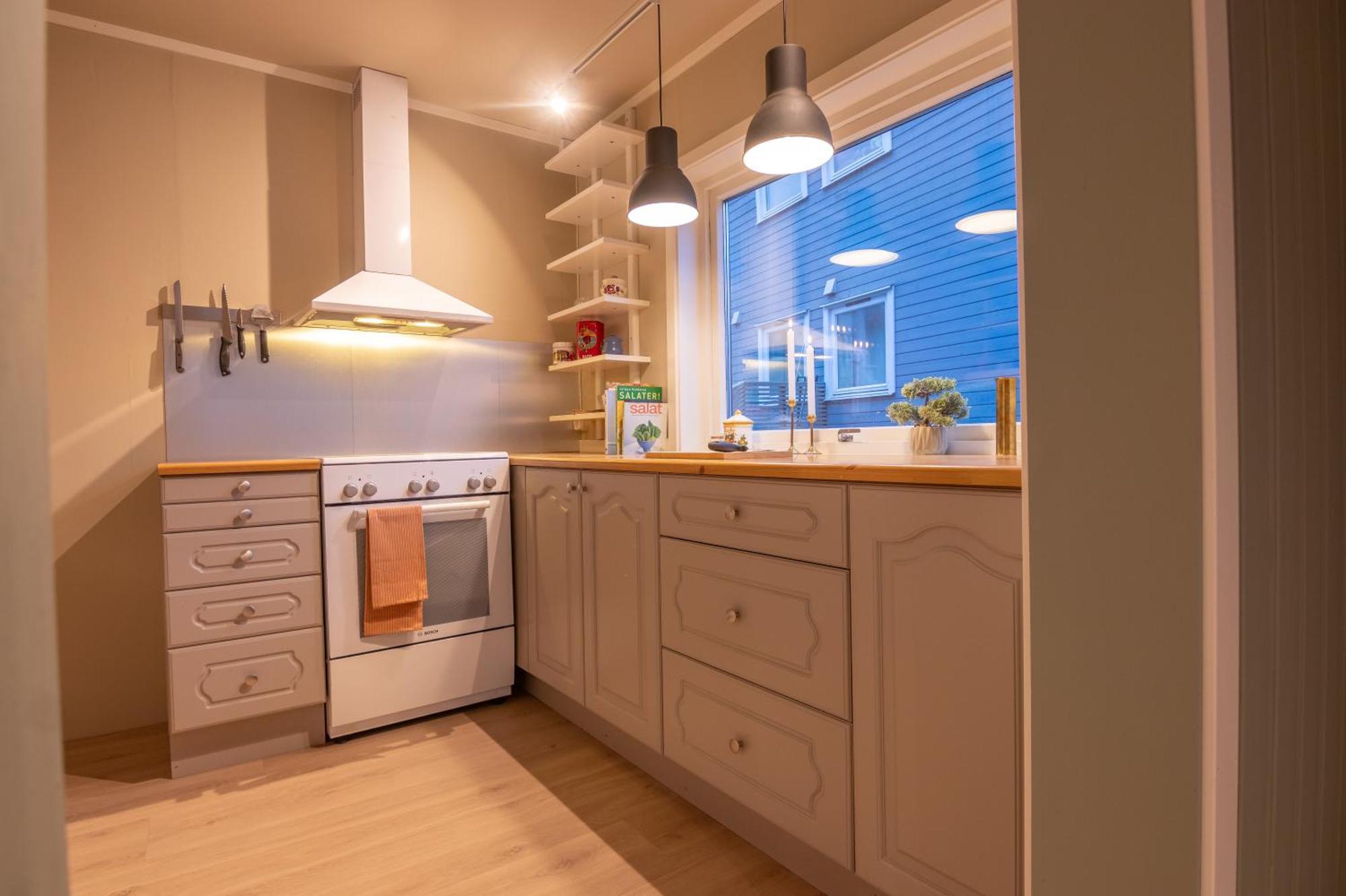 Cozy And Spacious Apartment In City Centre Tromso Ngoại thất bức ảnh
