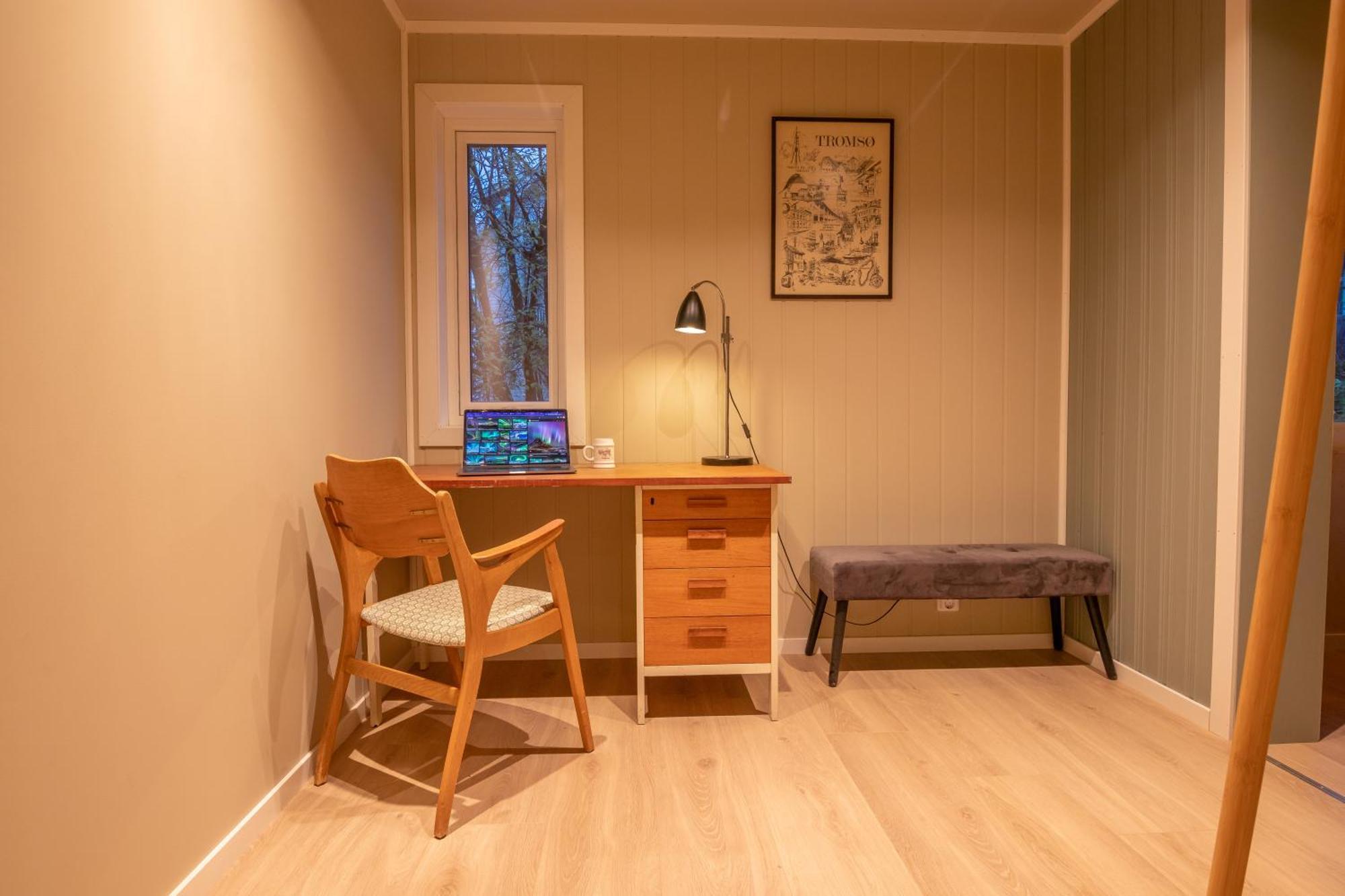 Cozy And Spacious Apartment In City Centre Tromso Ngoại thất bức ảnh