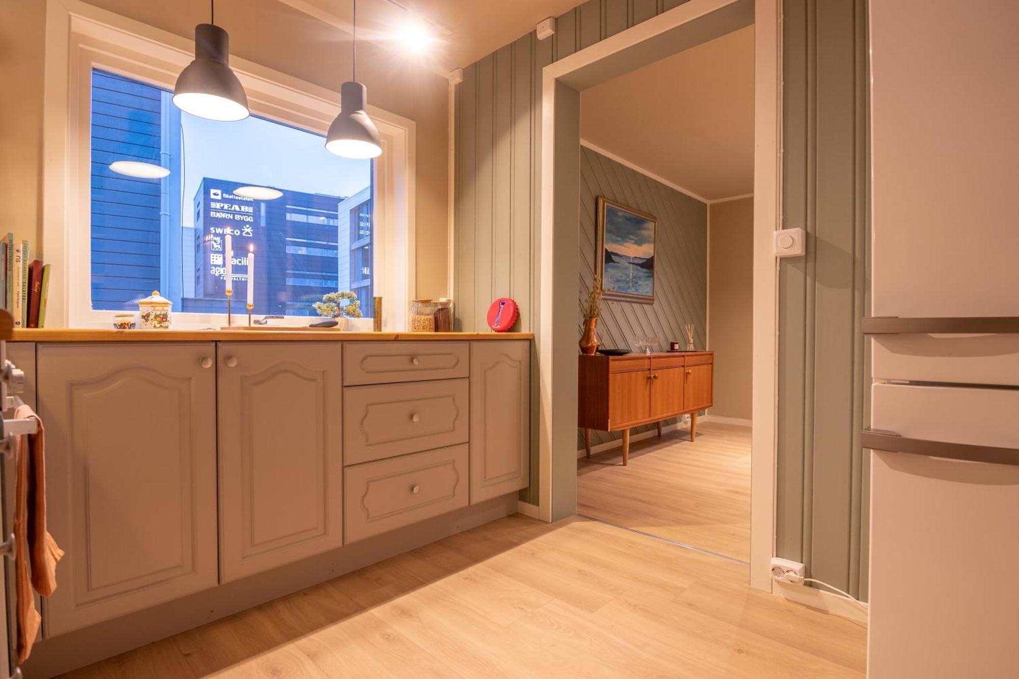 Cozy And Spacious Apartment In City Centre Tromso Ngoại thất bức ảnh