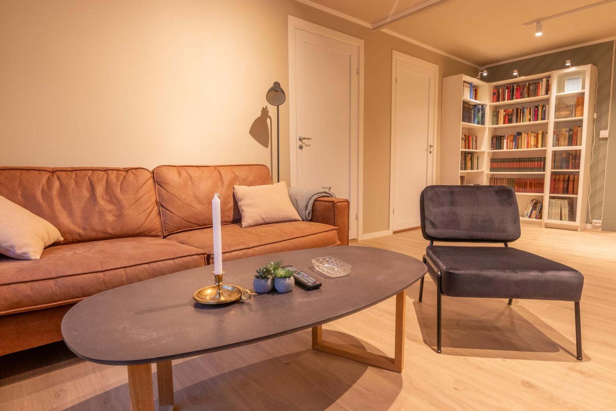 Cozy And Spacious Apartment In City Centre Tromso Ngoại thất bức ảnh