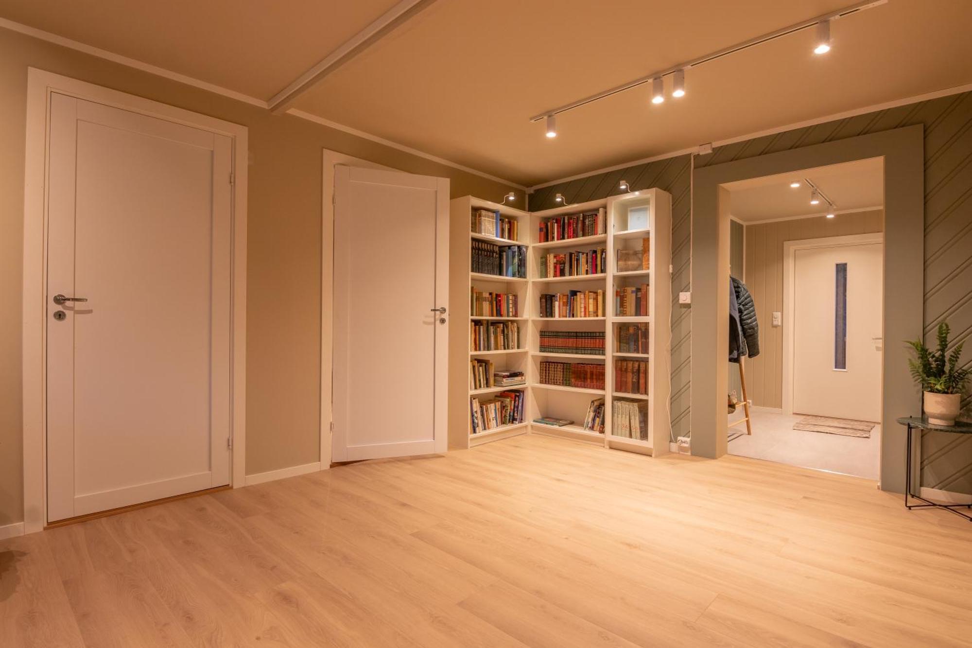 Cozy And Spacious Apartment In City Centre Tromso Ngoại thất bức ảnh